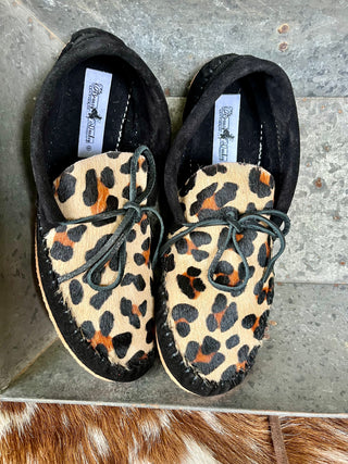Black Cheetah Muleys (size 8)
