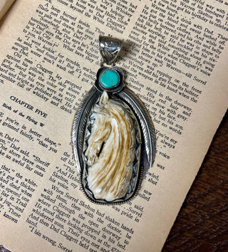 The Dakota Pendant