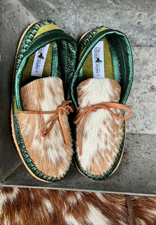 Metallic Cowhide Muleys (Size 7)